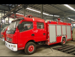 Πολυσύνθετο πυροσβεστικό όχημα μηχανών Dongfeng cummins