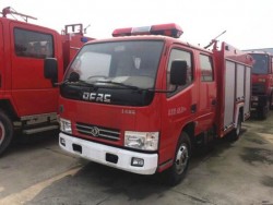 2ton ευρο- πυροσβεστικό όχημα δεξαμενών νερού 4 Dongfeng