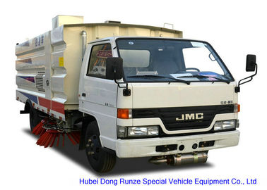 Κίνα Τοποθετημένη οδική φορτηγό σκουπίζοντας μηχανή JMC με 4 βούρτσες 5,5 Cbm απορρίμματα 1,5 Cbm νερό προμηθευτής
